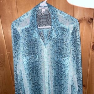 Old navy teal snakeskin design blouse 3 size 3x